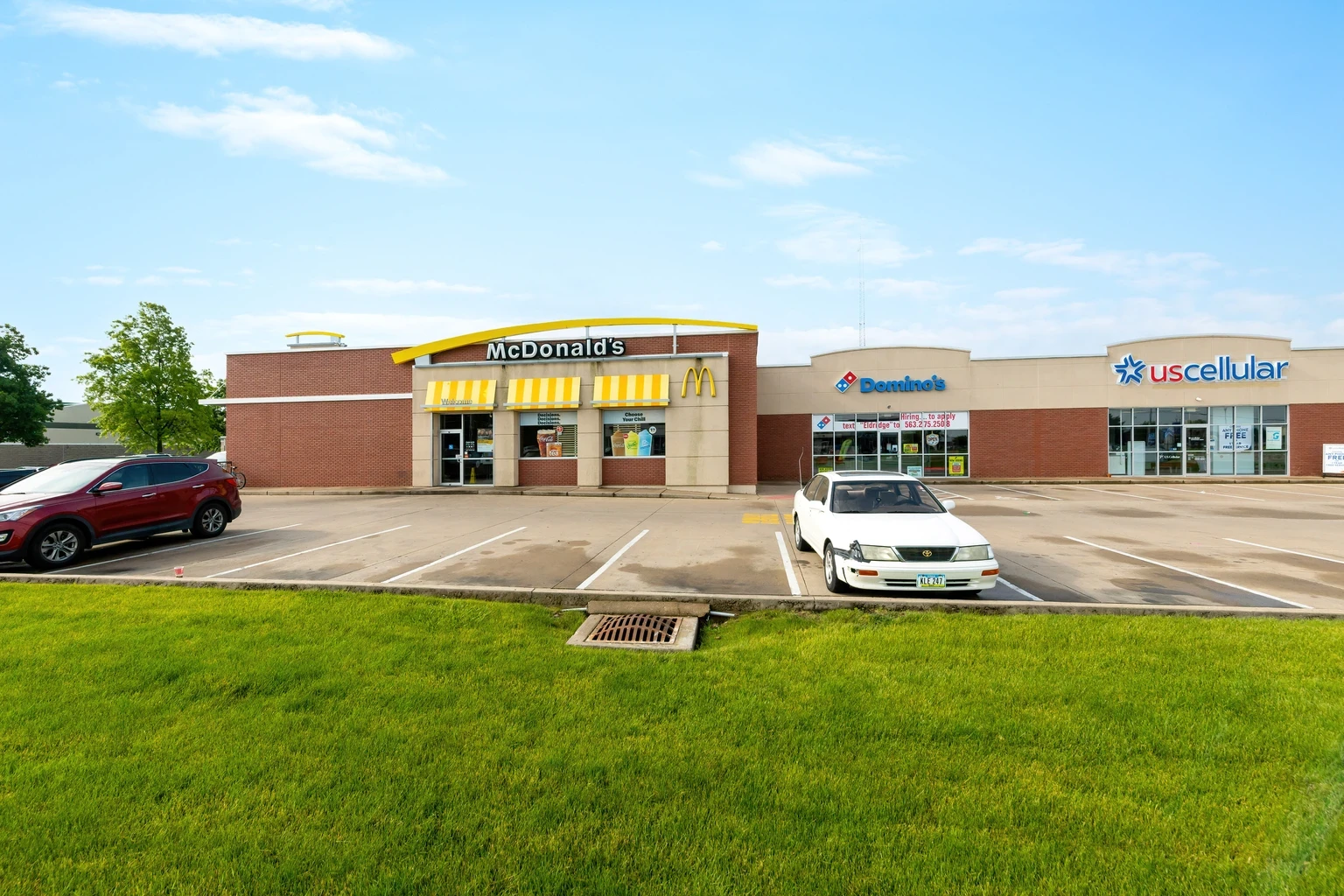 621 E Le Claire Rd   Eldridge, IA 52748