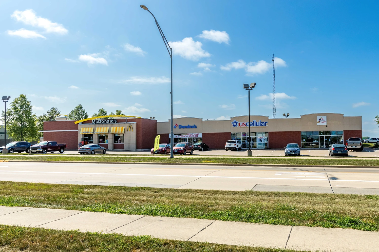 621 E Le Claire Rd   Eldridge, IA 52748